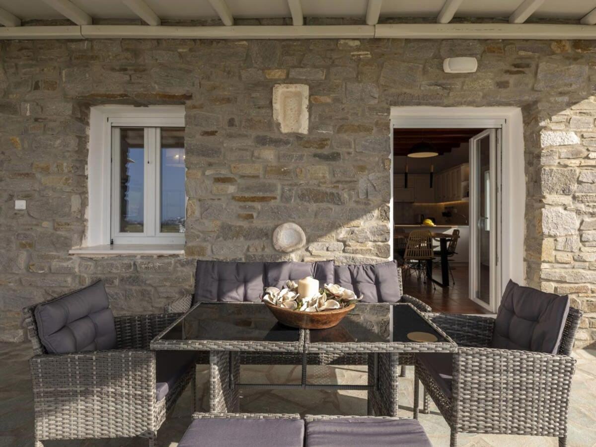 Myrsini Traditional Hillside Holiday home *