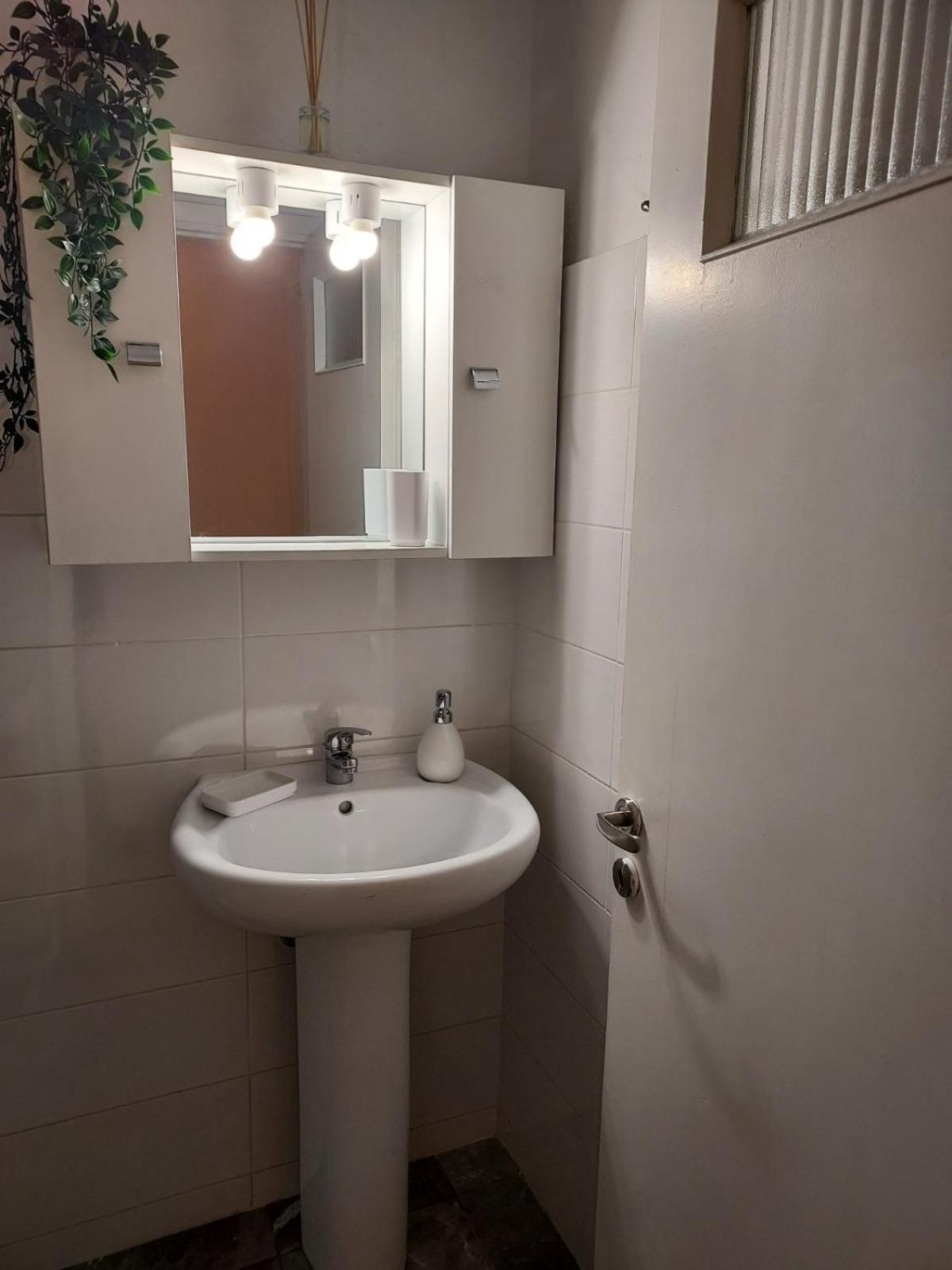 Oikika I 6 *