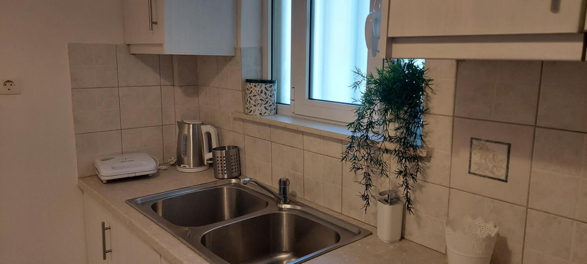 Oikika I 6 *