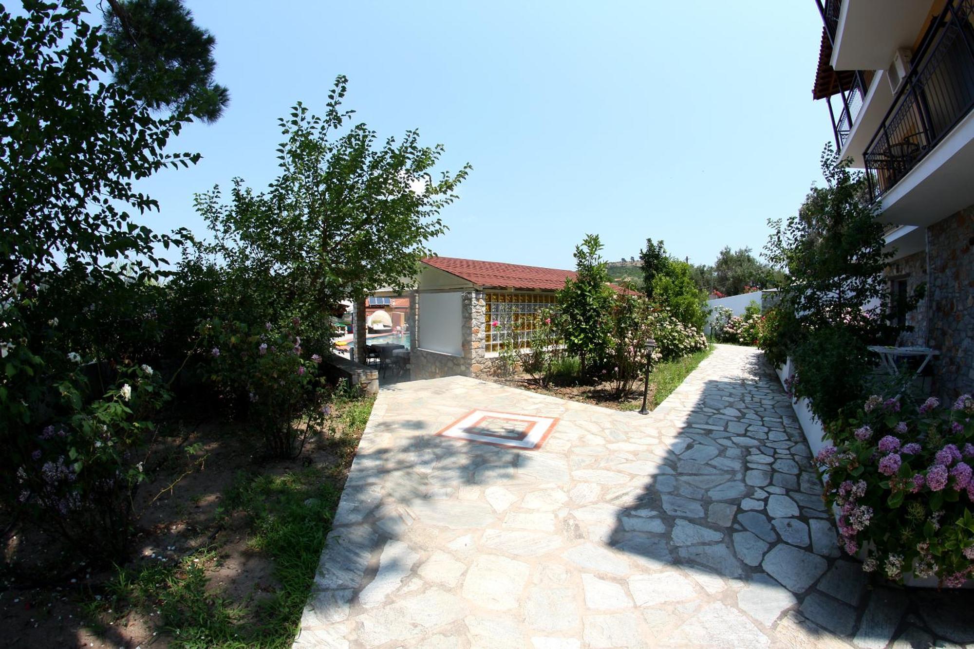 Skiathos Island Aparthotel 4*