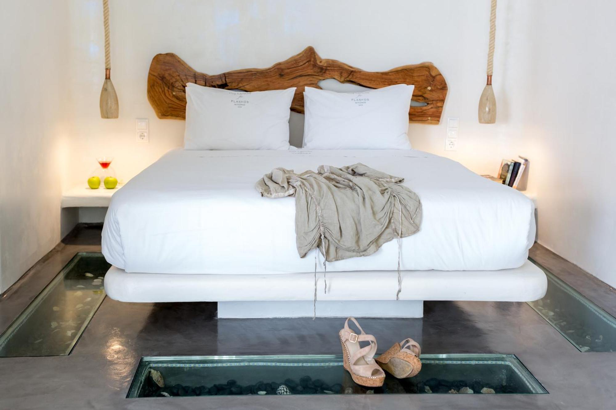 Aparthotel Flaskos Suites And More
