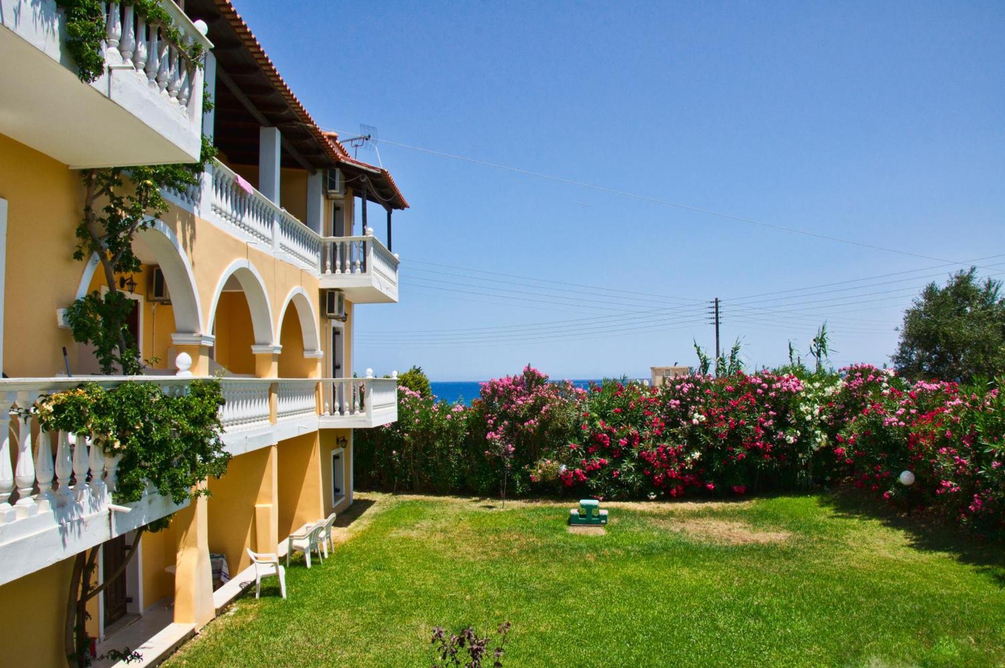 Petra Aparthotel Kypseli