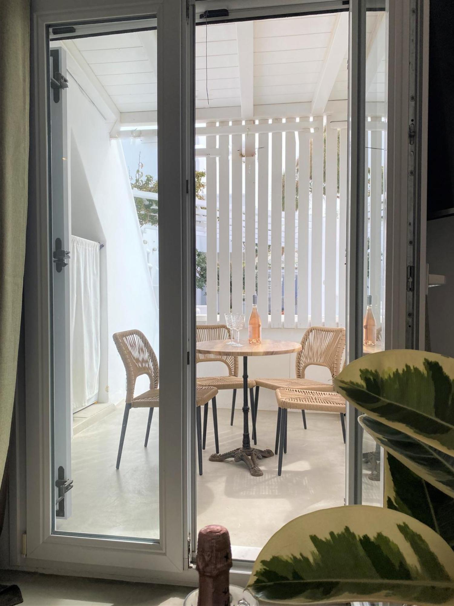 Flaskos Suites And More 4*