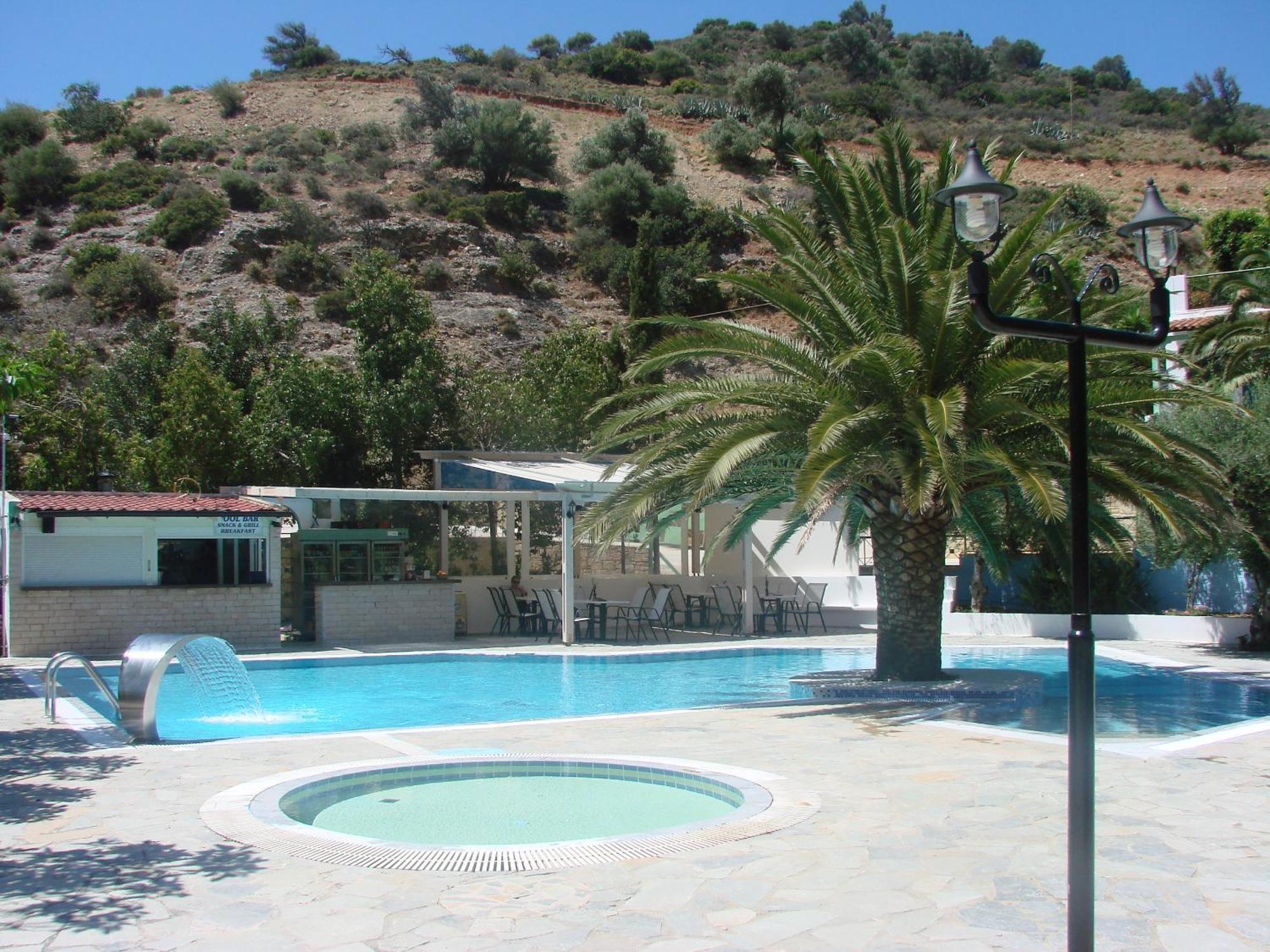 Neos Ikaros Hotel 2*