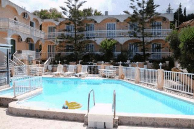 Noula Studio Aparthotel