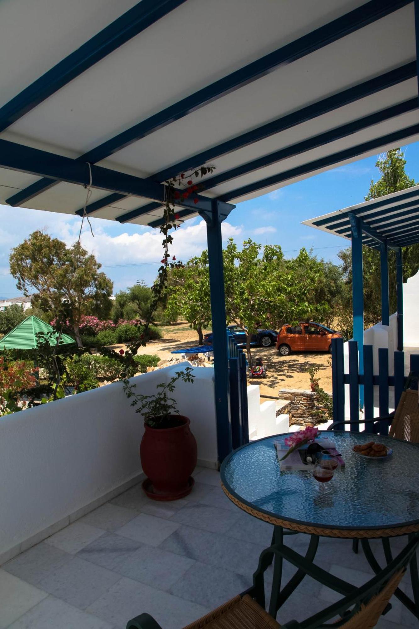 Aparthotel Maroussa 2*