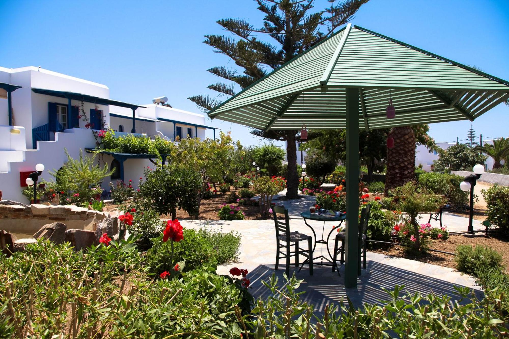 Maroussa Aparthotel