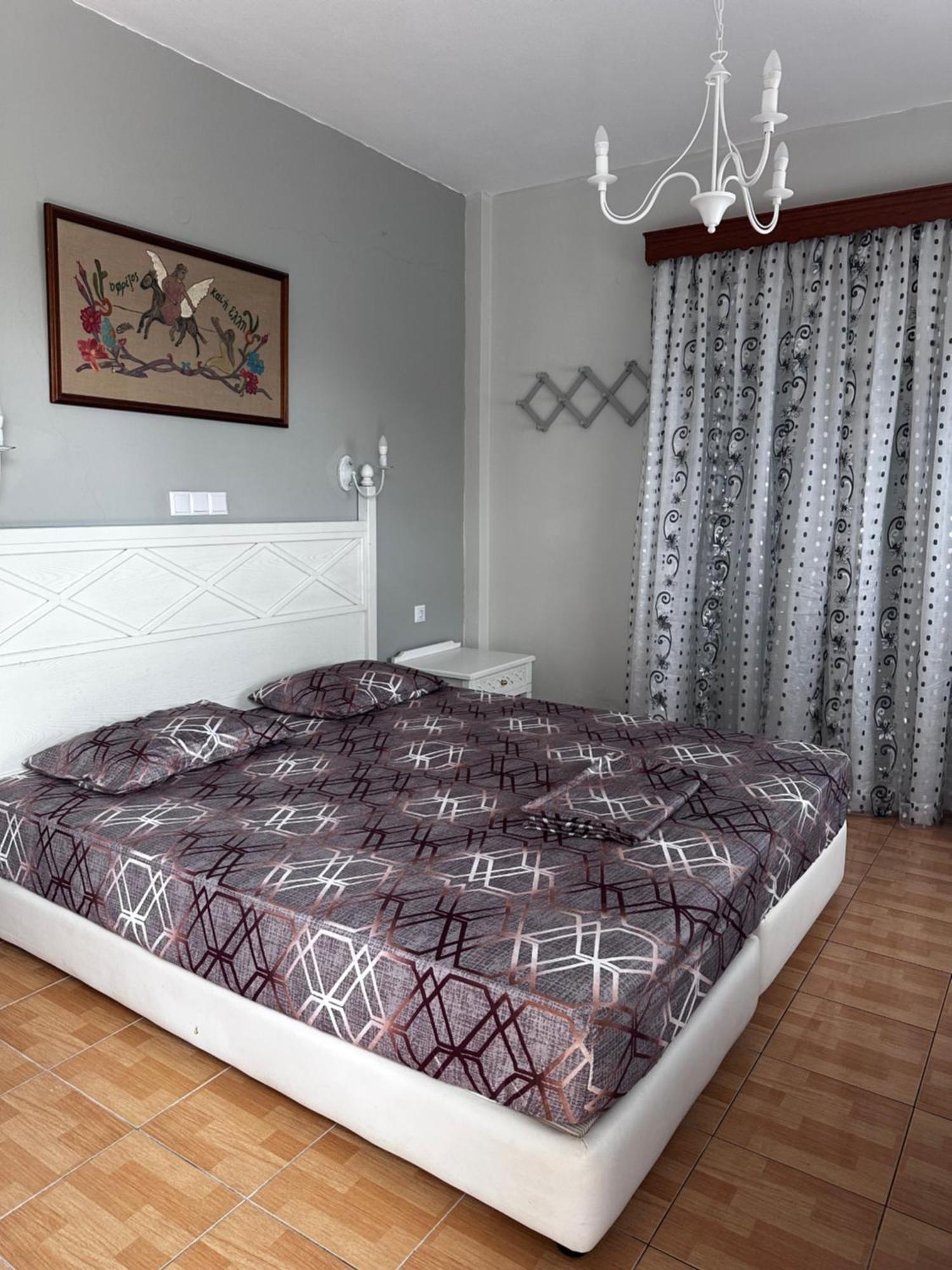 Dionysia Apartment *