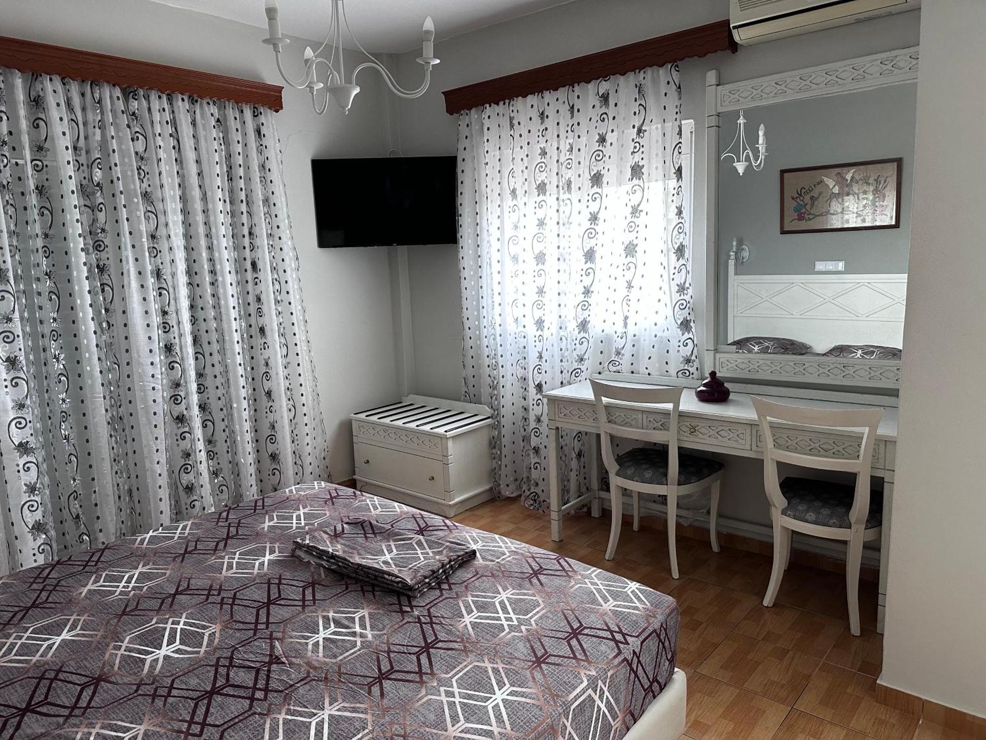 Dionysia Apartment *
