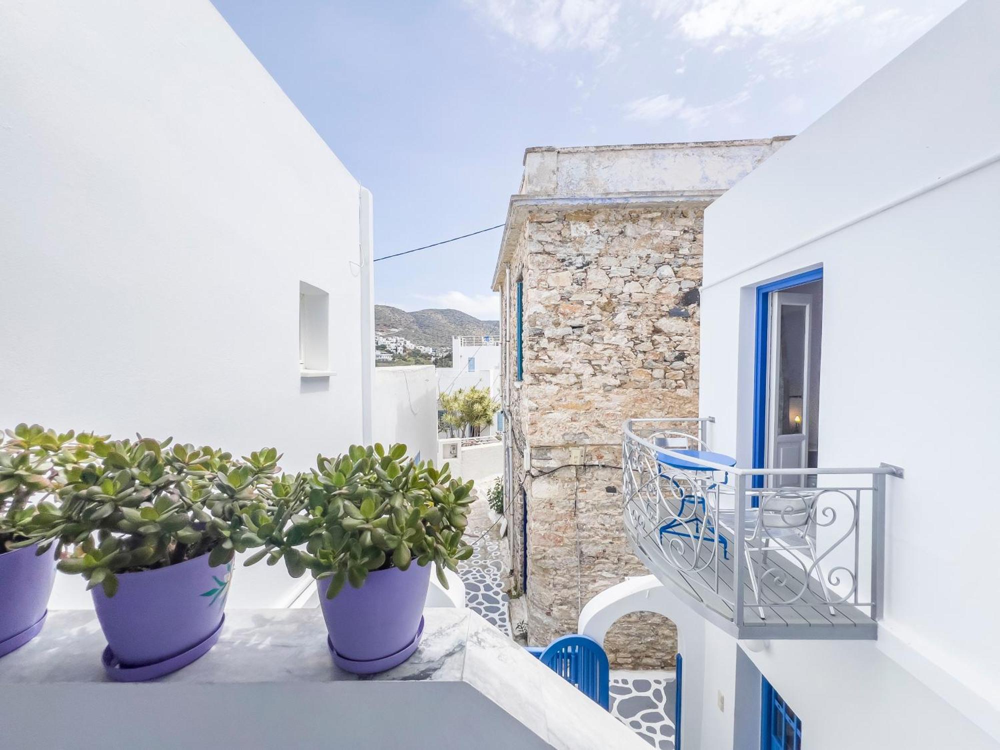 Barbara Apartment Katapola