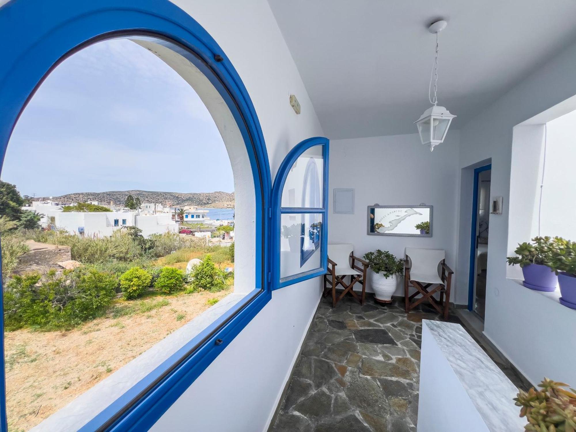 Barbara Apartment Katapola