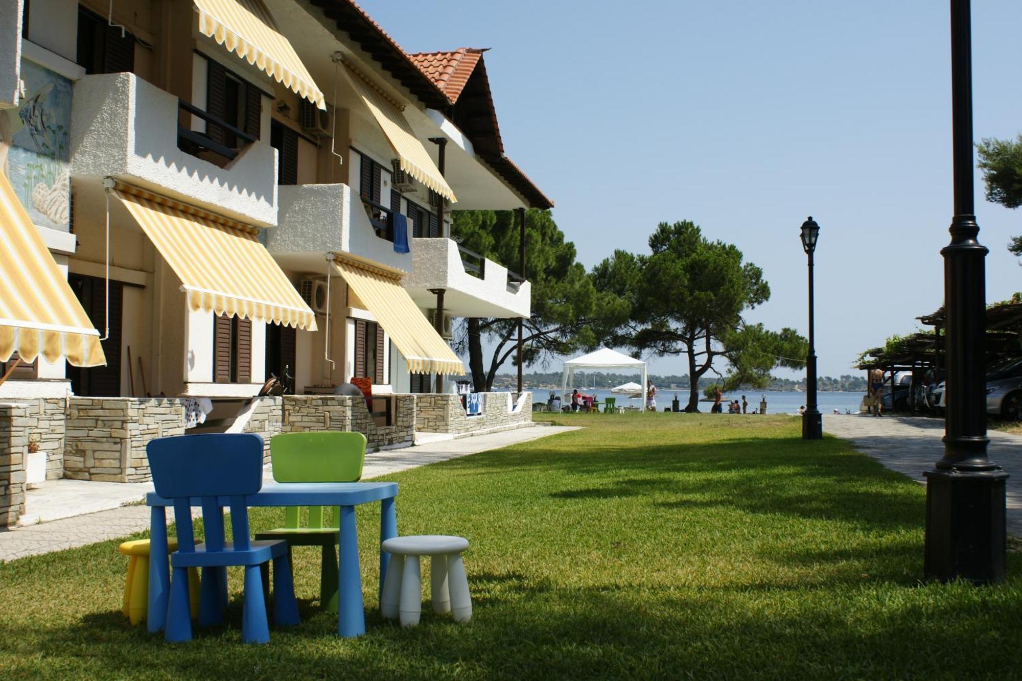 Apartment Haus Platanos & By The Sea
