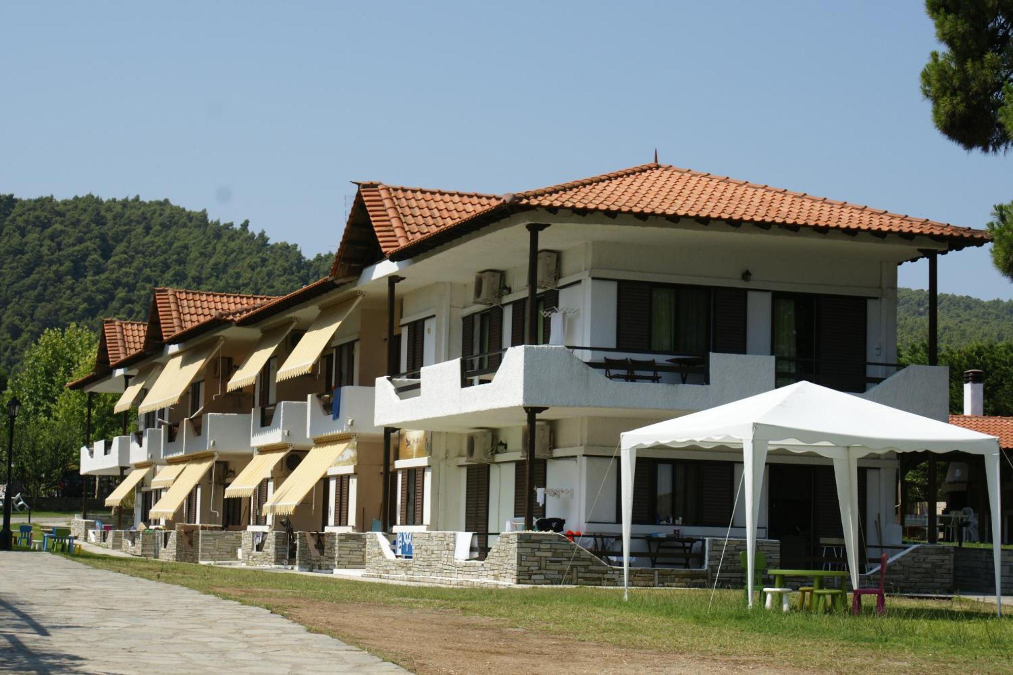 Apartment Haus Platanos & By The Sea