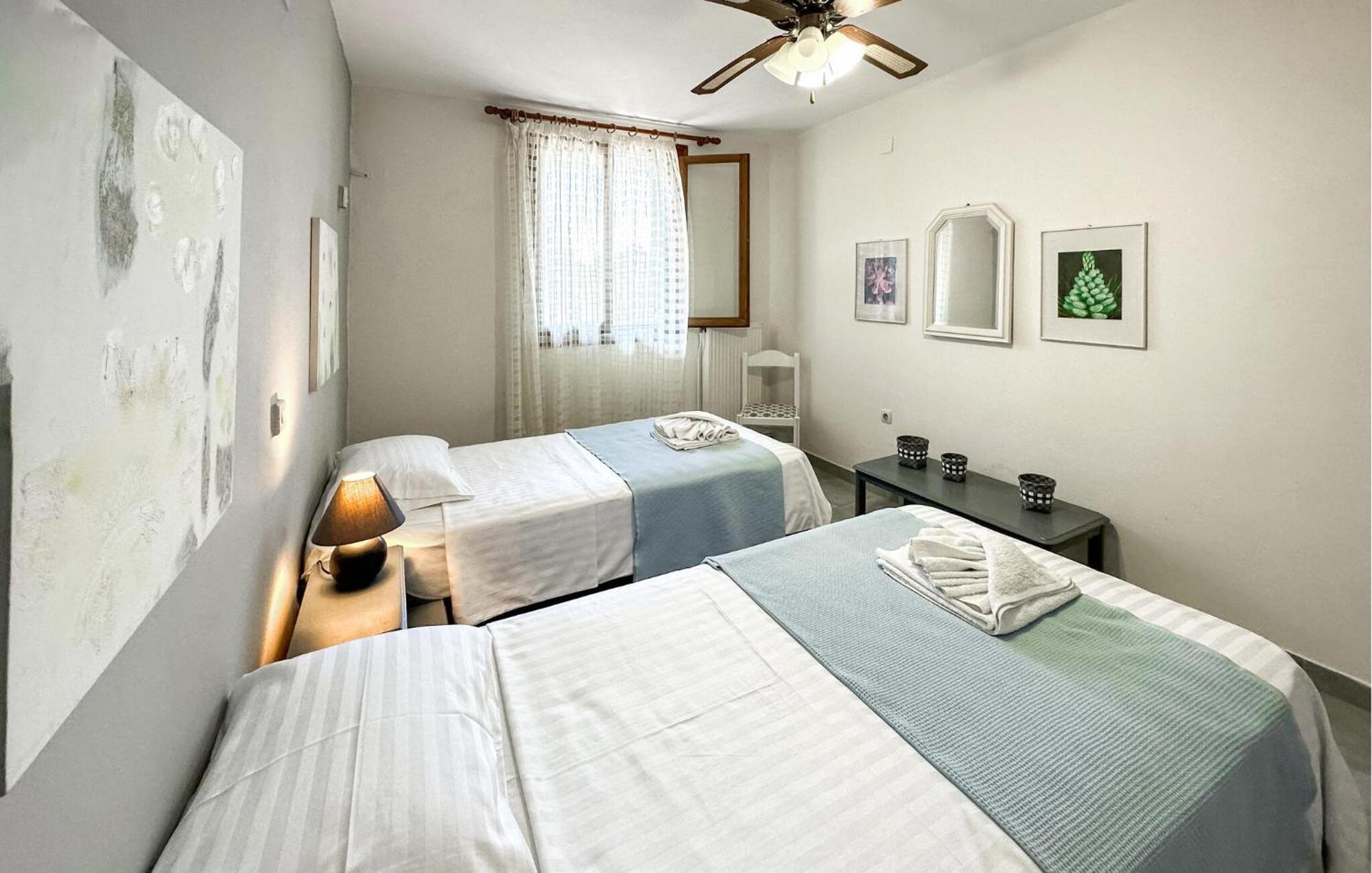 Apartment In Aghios Dimitris-m, With Wifi *