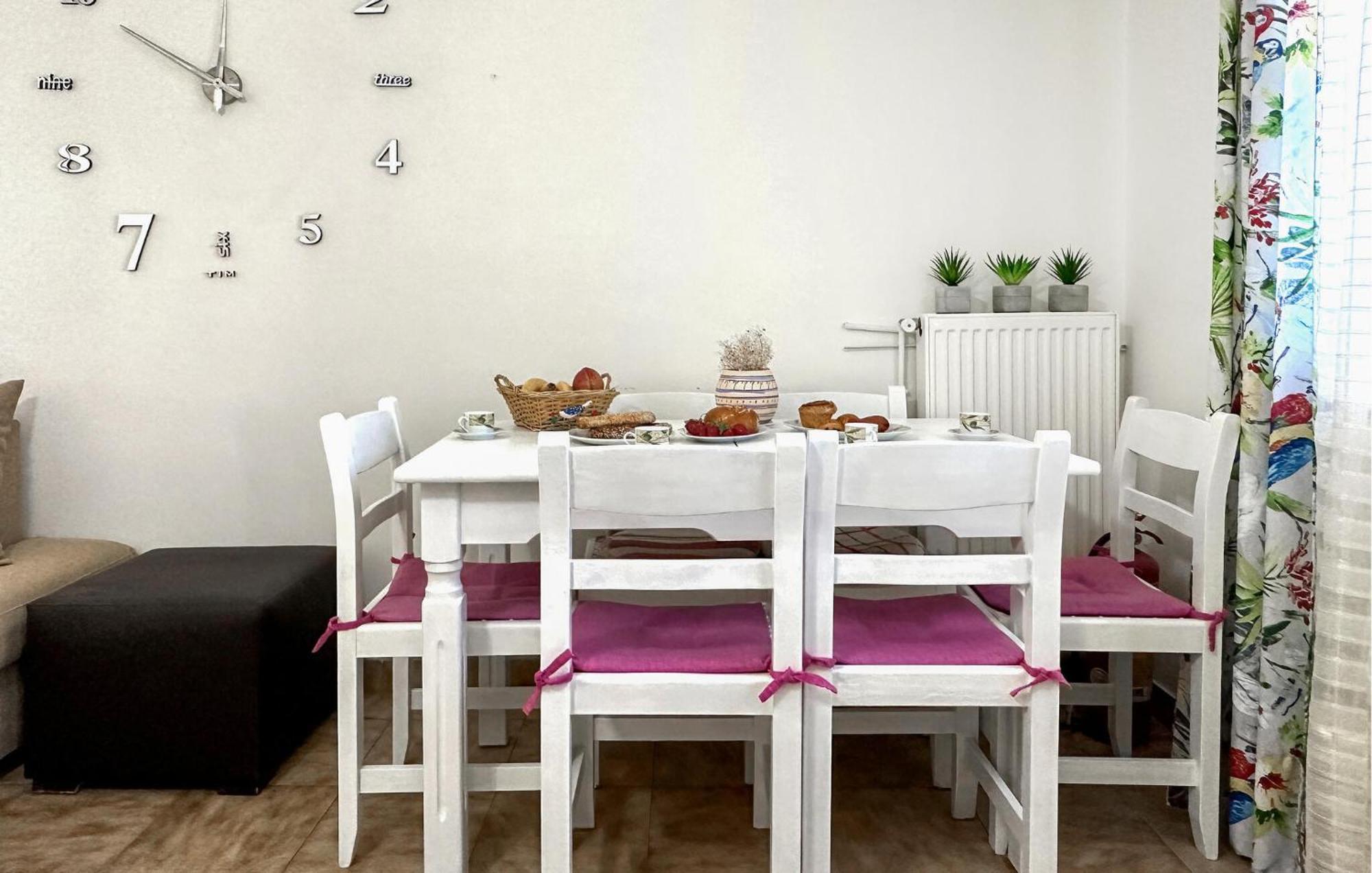 In Aghios Dimitris-m, With Wifi Apartment Riglia