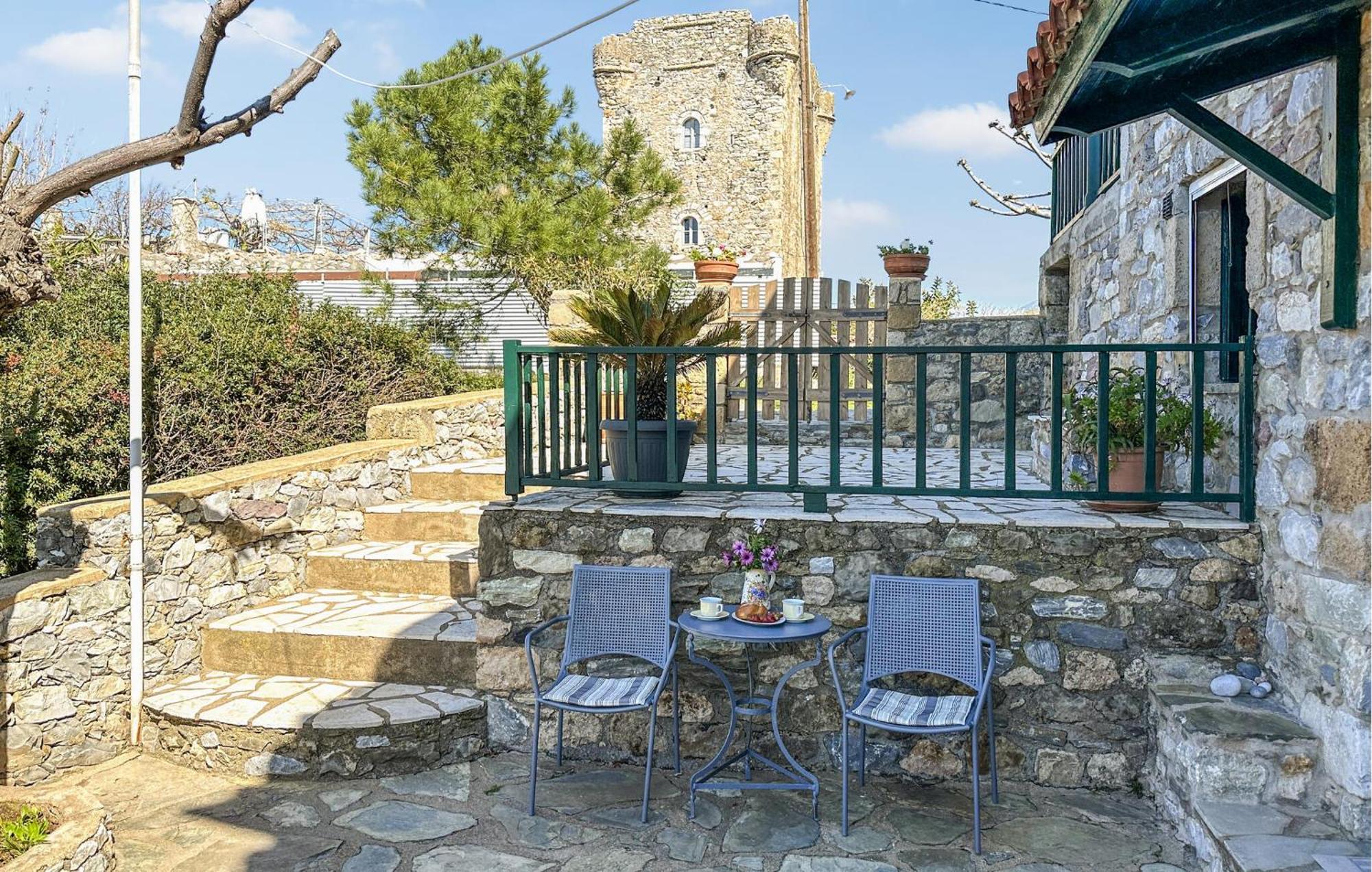 Apartment In Aghios Dimitris-m, With Wifi Riglia