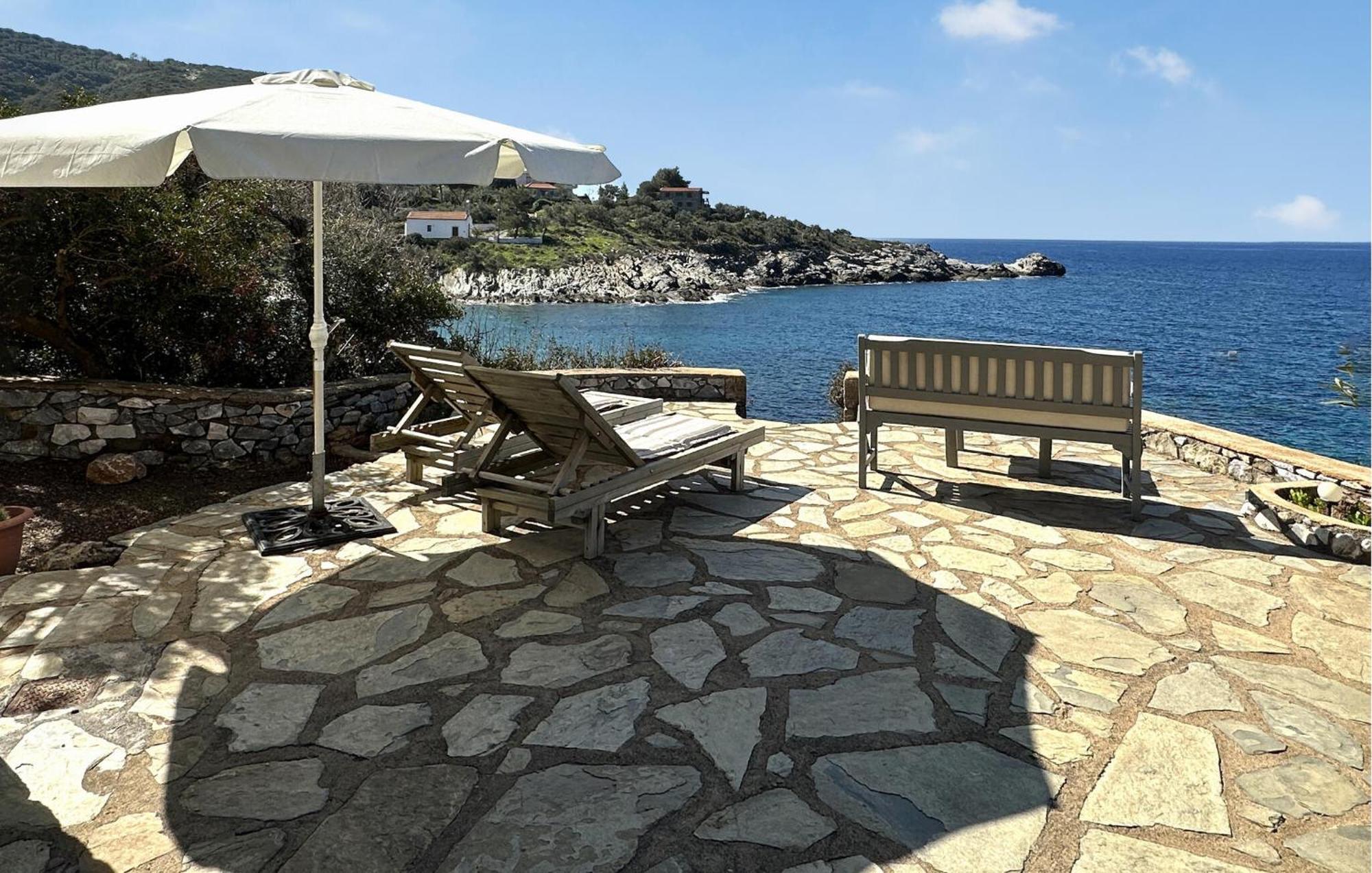 In Aghios Dimitris-m, With Wifi * Riglia