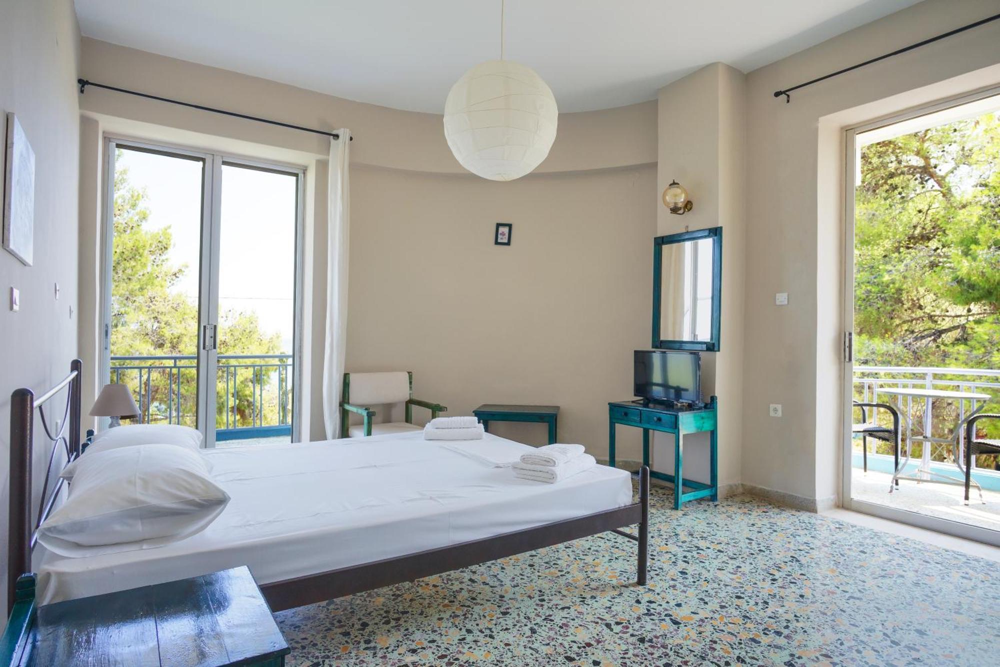 Hotel Korfos - Ξενοδοχείο Κόρφος Renovated Korfos