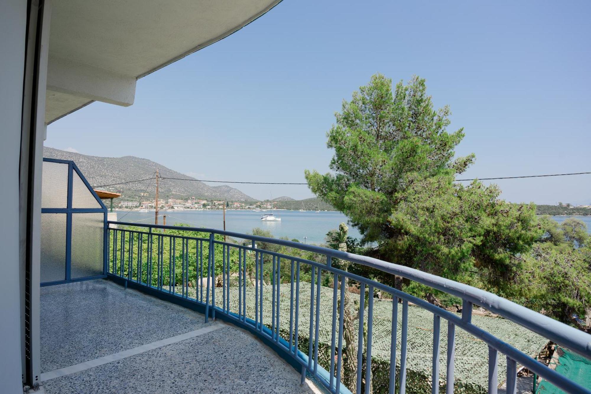 Hotel Korfos - Ξενοδοχείο Κόρφος Renovated 2*