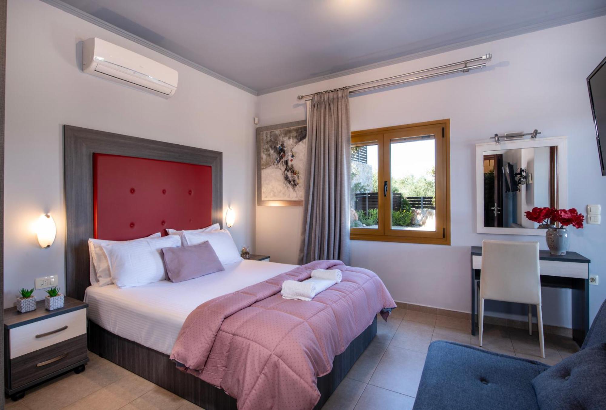 Villa Lady Dafni With Private Heated Pool