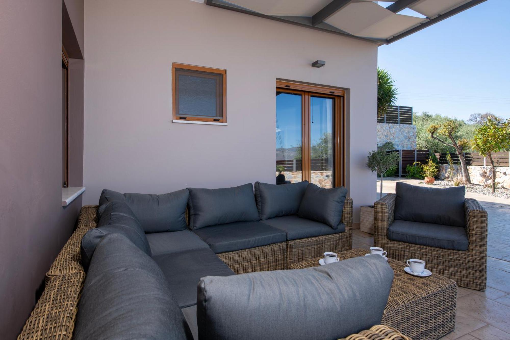 Lady Dafni With Private Heated Pool *