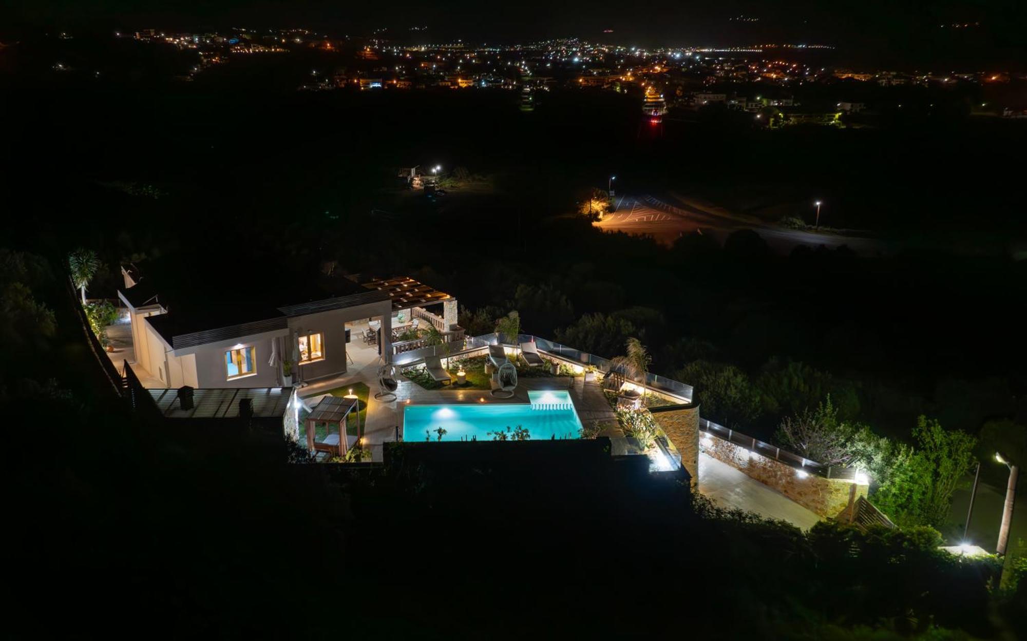 Lady Dafni With Private Heated Pool Maleme (Crete)