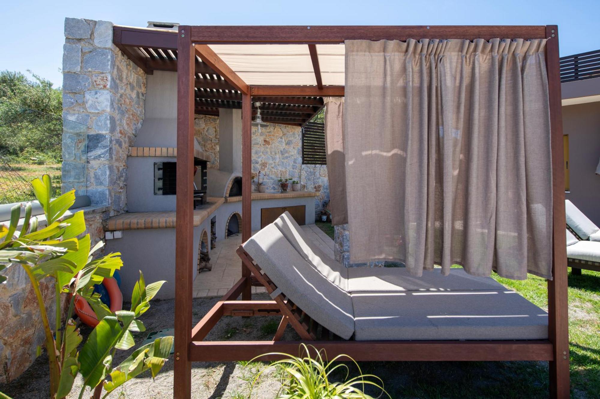 Lady Dafni With Private Heated Pool Maleme (Crete)