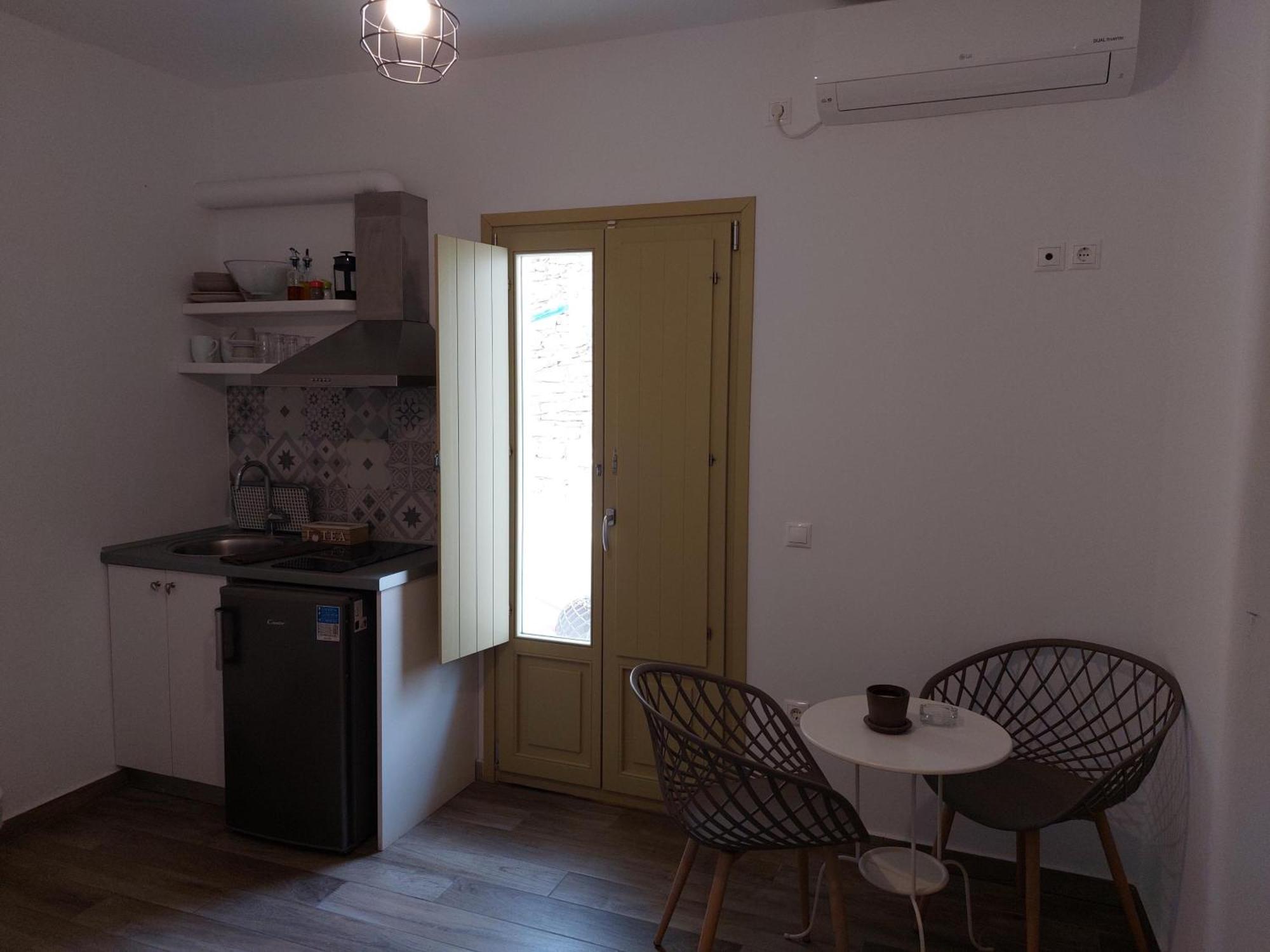 Diasino And Car Apartment Katapola