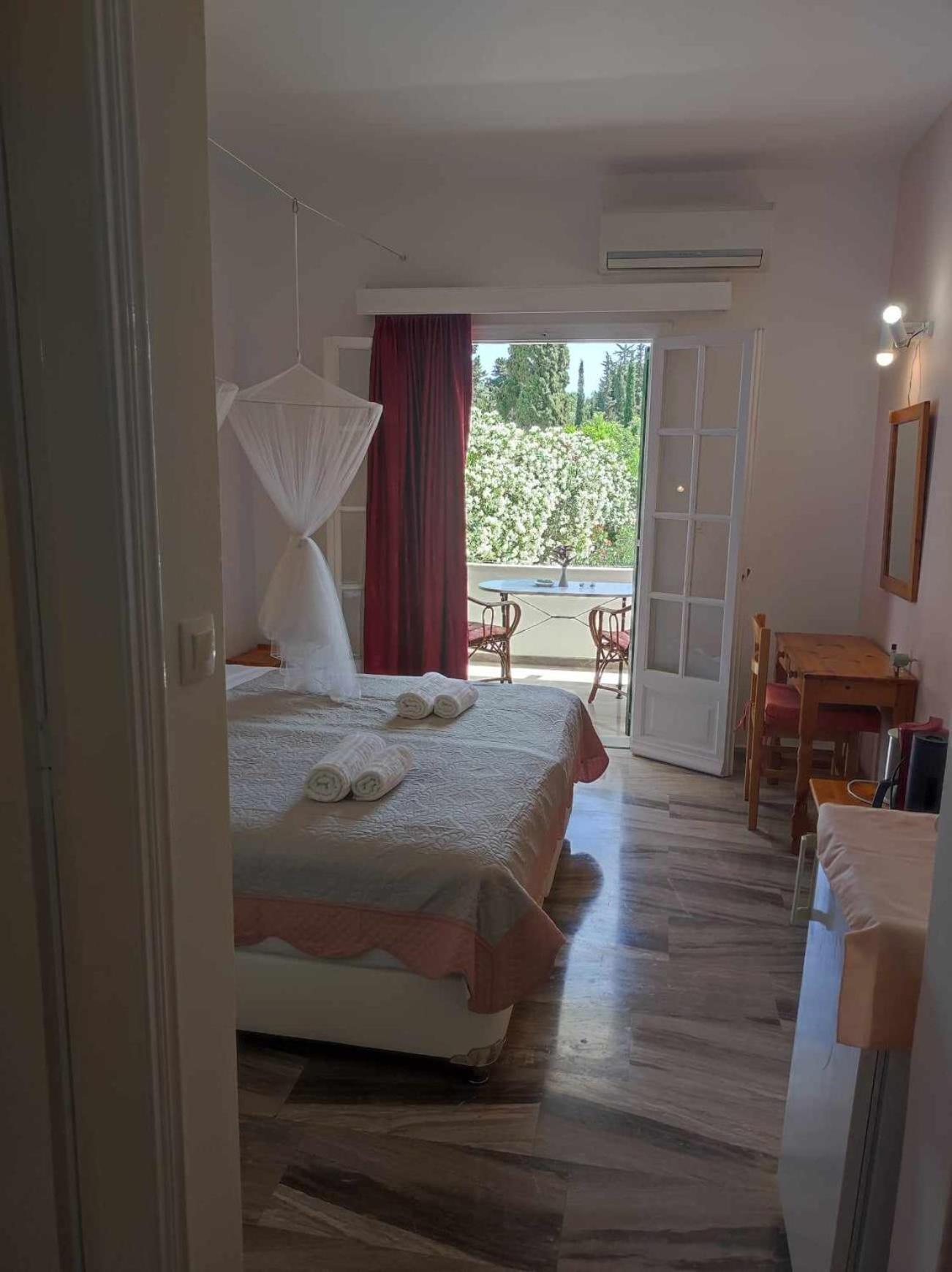 Marianna House * Agios Georgios Pagon