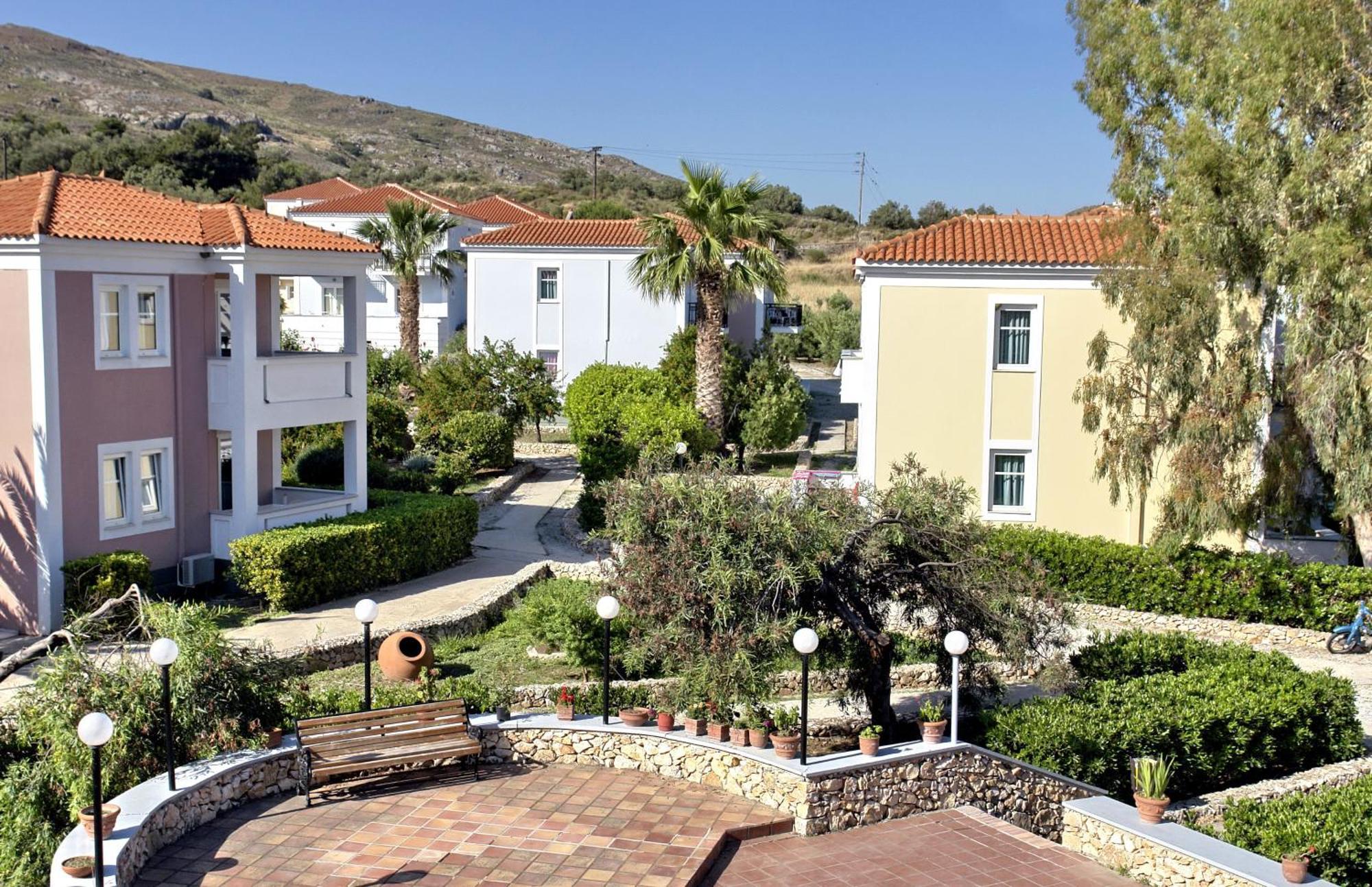 Aparthotel Panselinos 3*