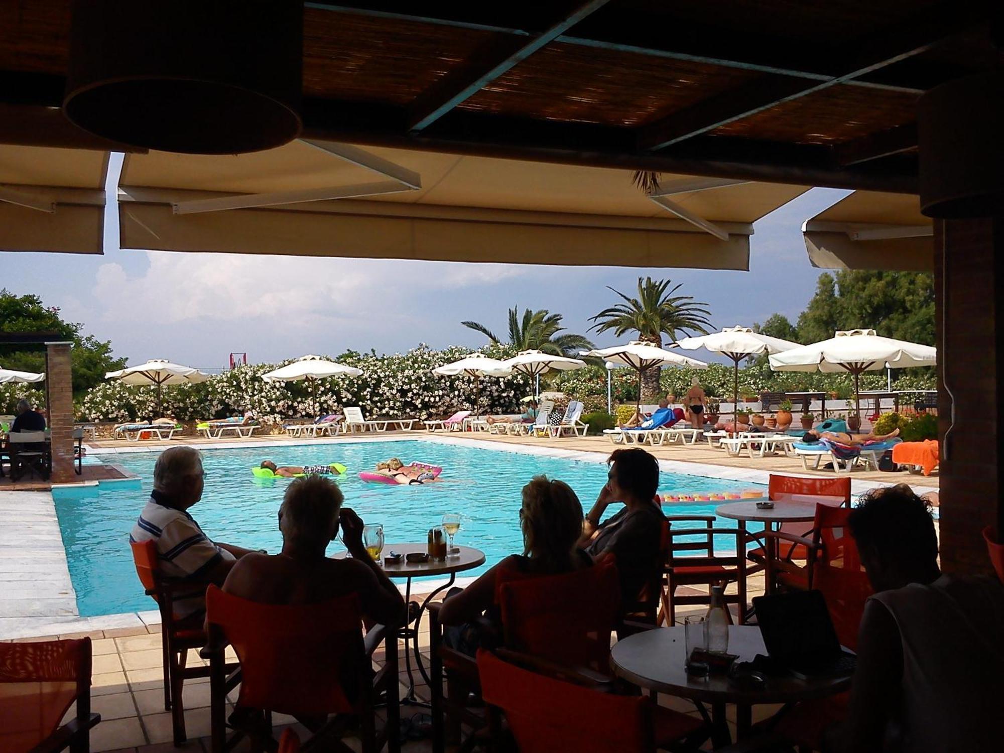 Aparthotel Panselinos Eftalou