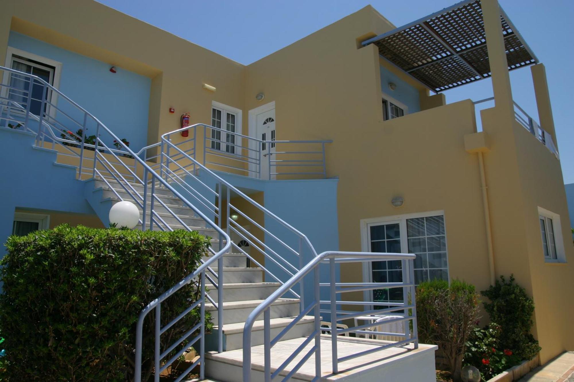Aparthotel Futura