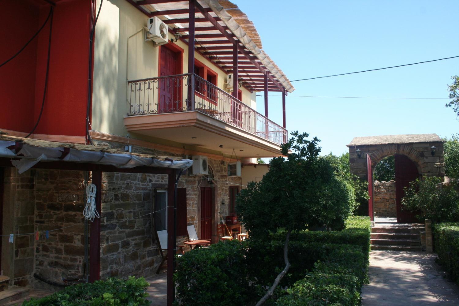 Guest house Manganos 3*