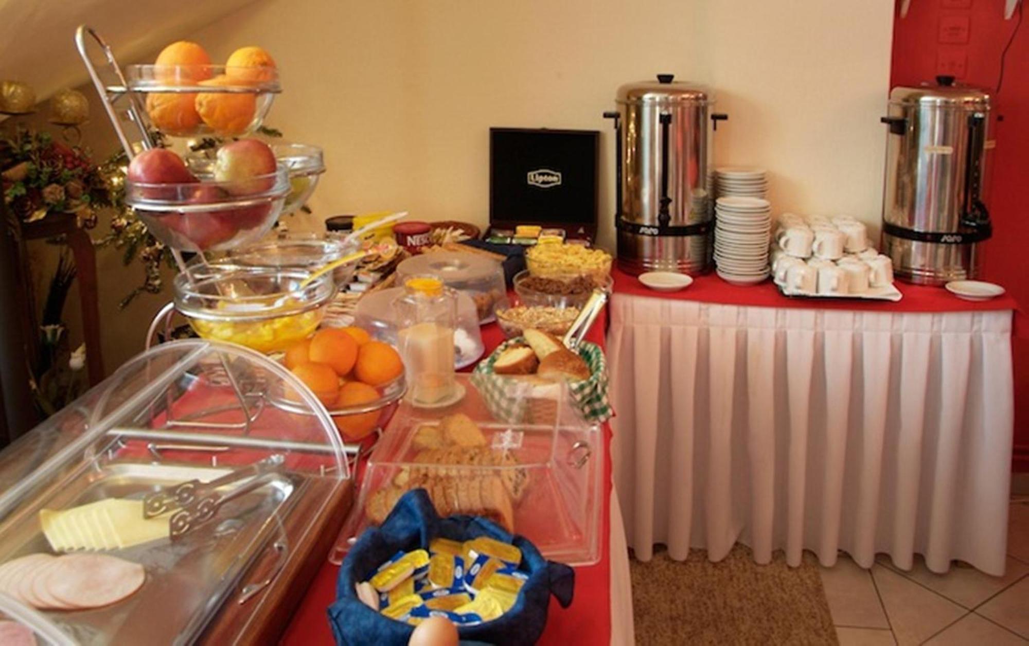 Hotel Varonos