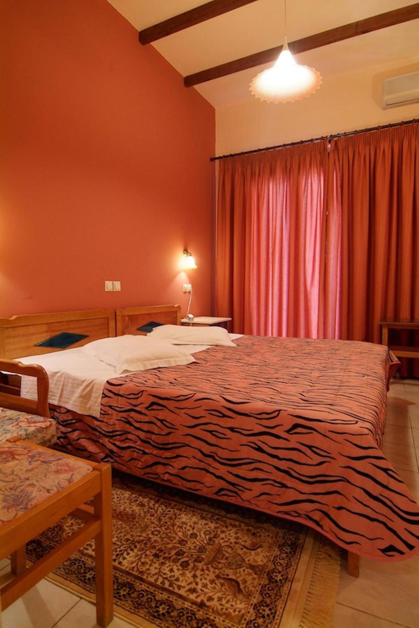 Hotel Varonos Delphi