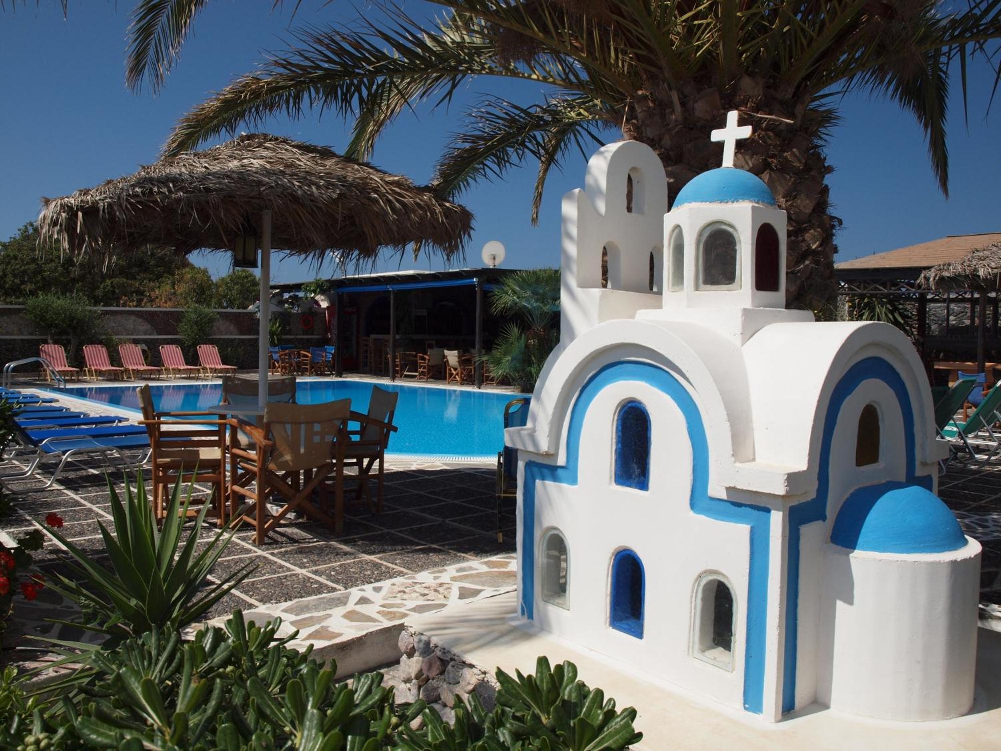 Hotel Santorini 2*