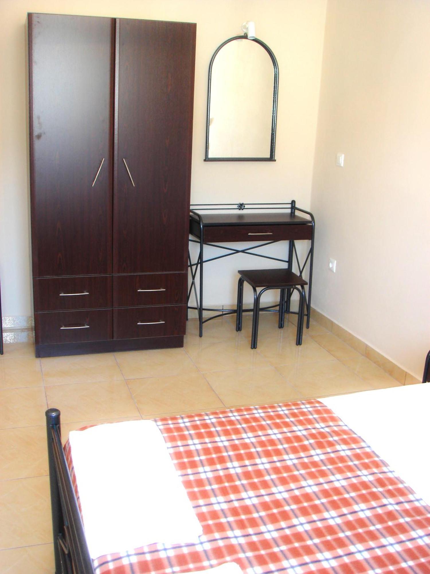 Aparthotel Dorana & Trekking