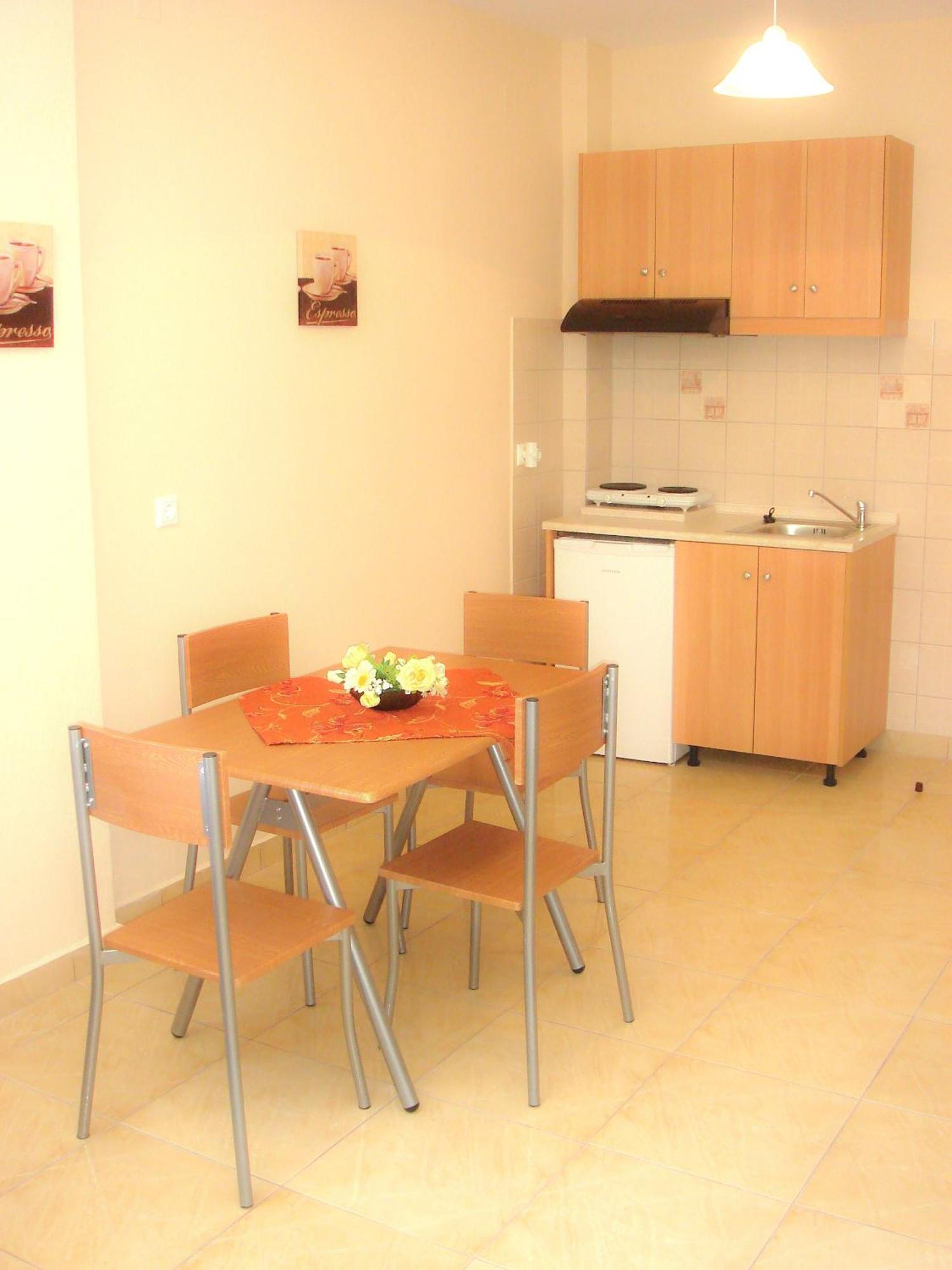 Aparthotel Dorana & Trekking 2*