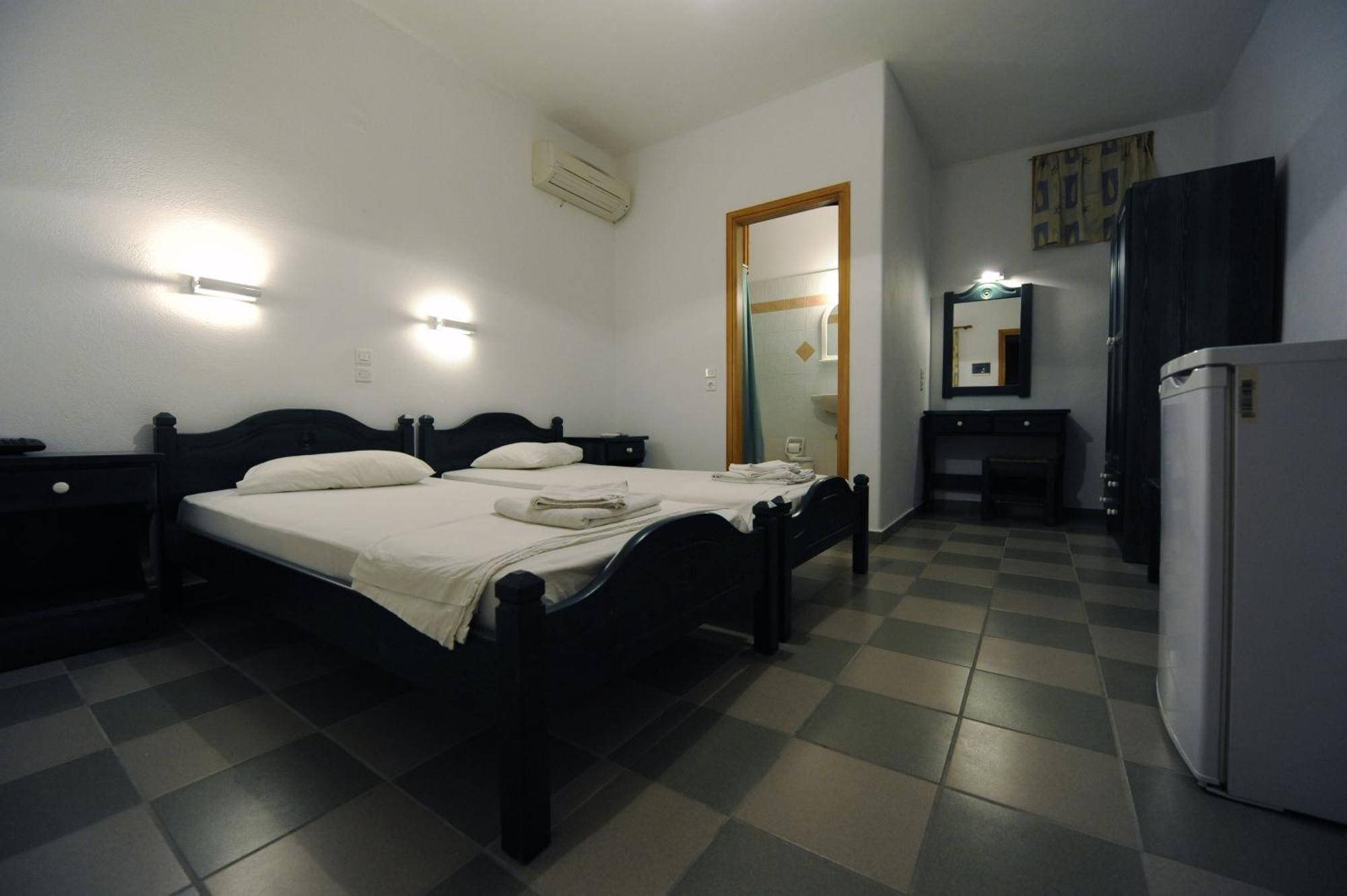 Aparthotel Siroco's And 3*