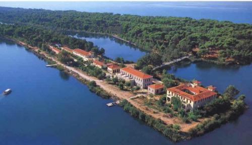 Hotel Athina Krestena