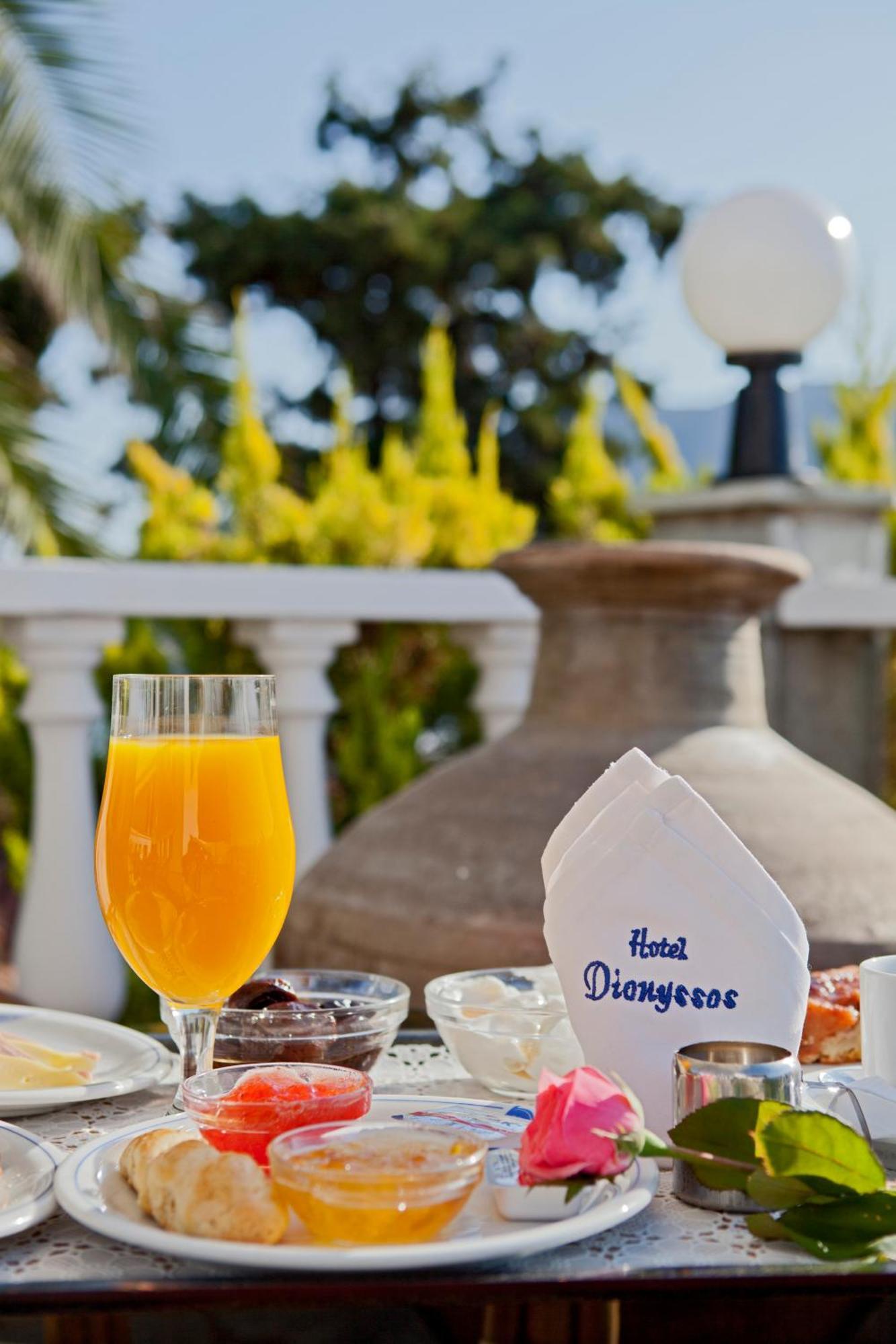 Hotel Dionyssos 3*
