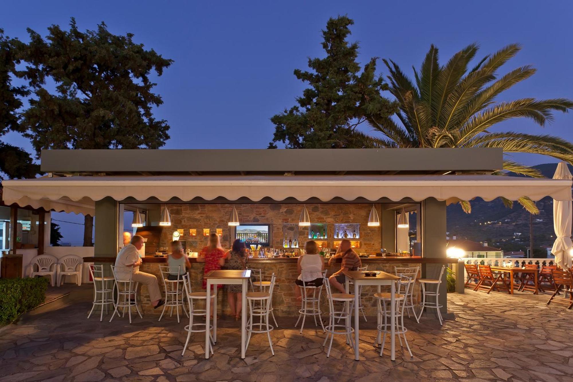 Hotel Dionyssos Skopelos Town