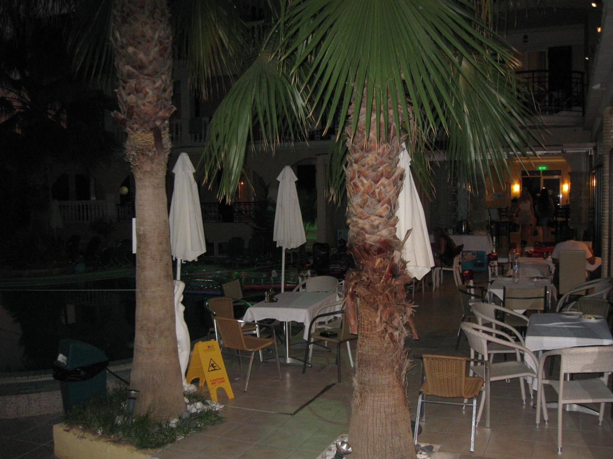 Aparthotel Zante Plaza & 3*