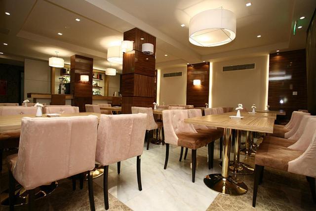Hotel Dovitel