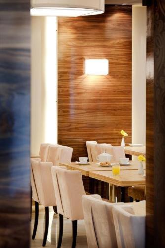 Hotel Dovitel 4*