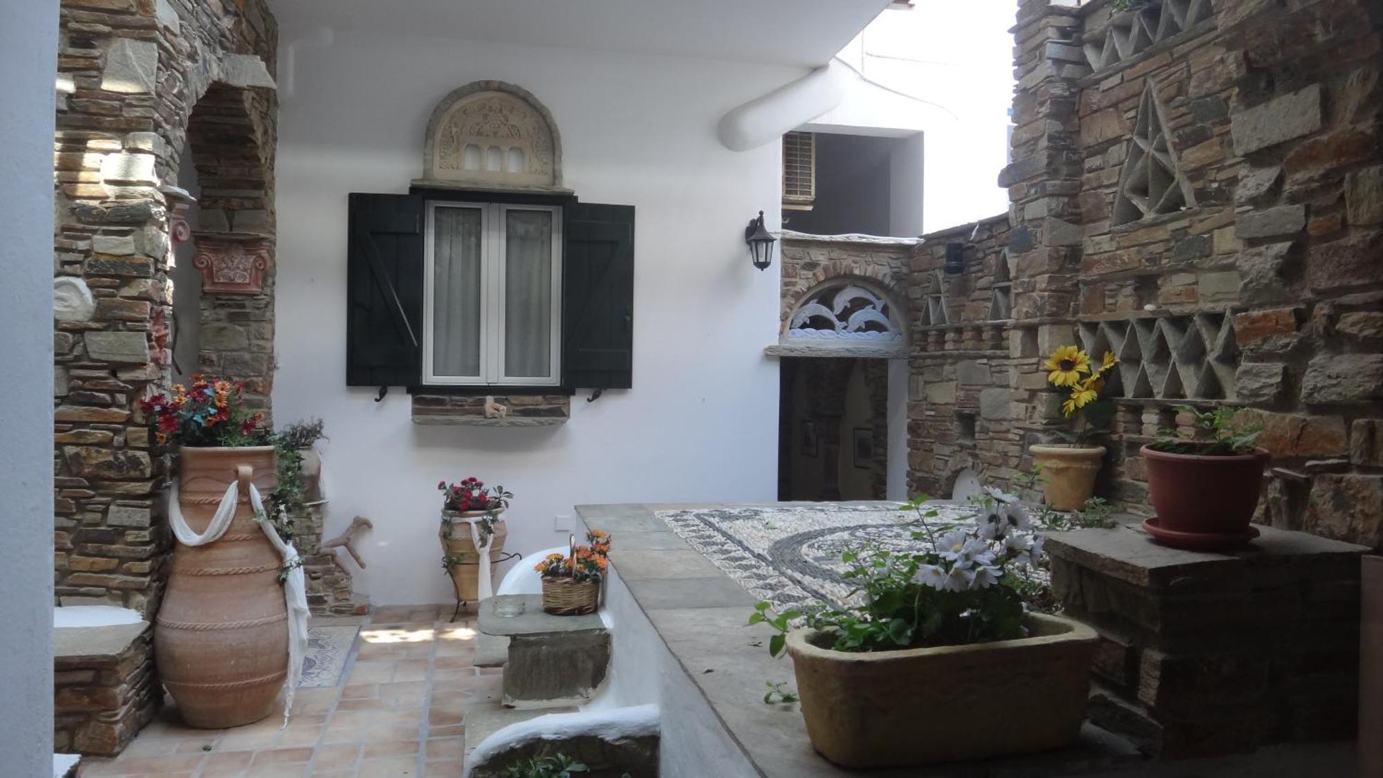 Aparthotel Voreades 4*