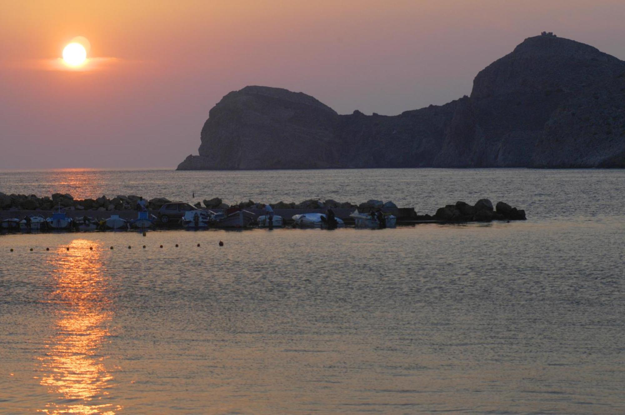Dolphin Bay Seaside & Galissas