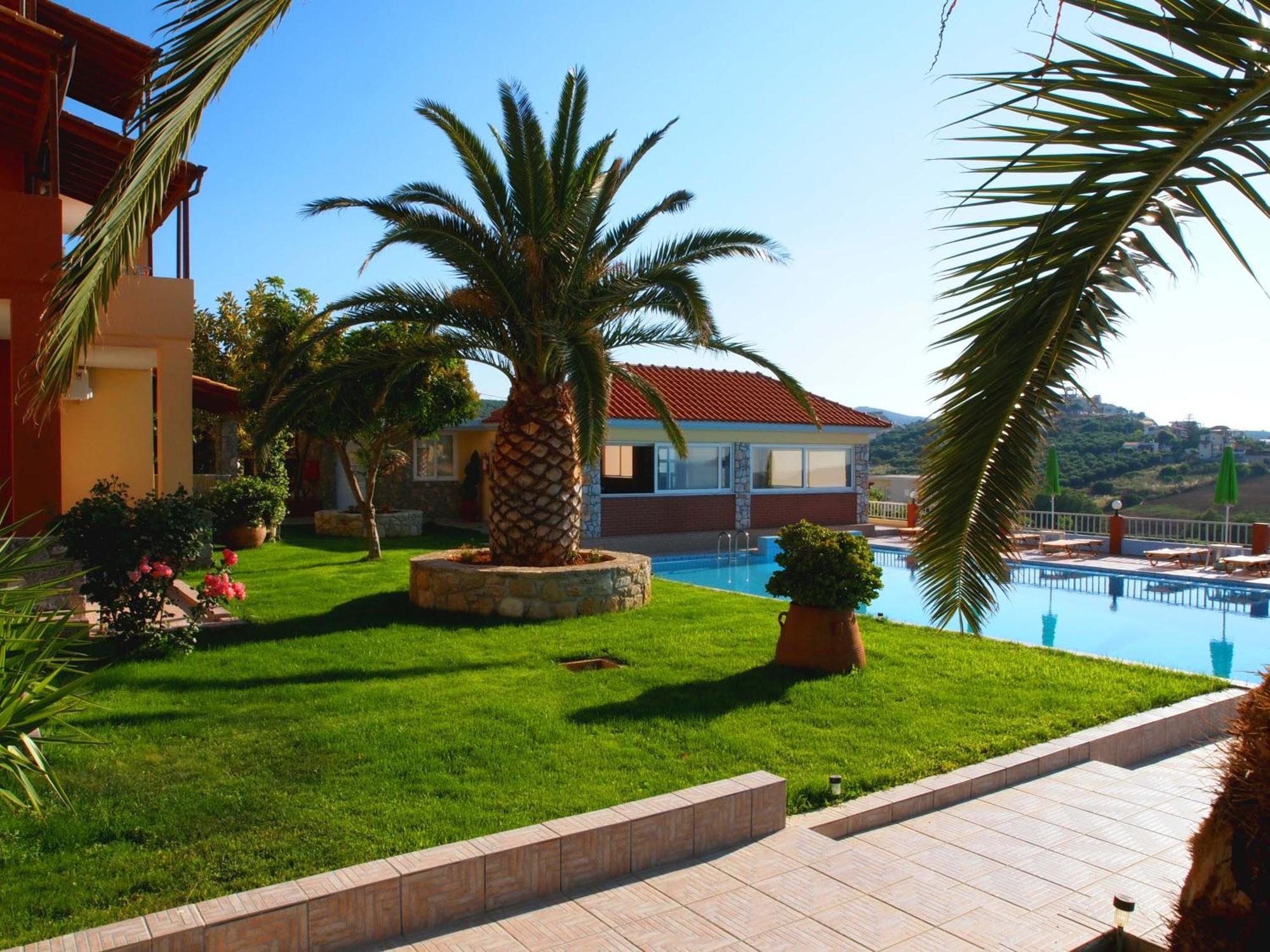 Aparthotel Eliros Studios 2*