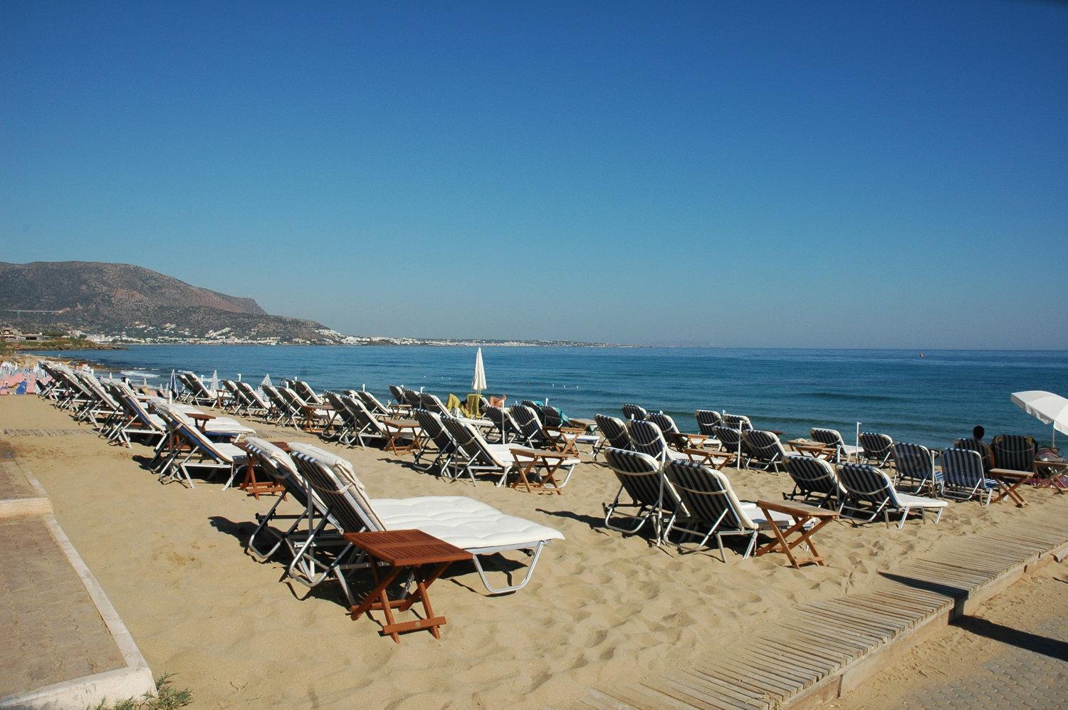 Aparthotel Parthenis &