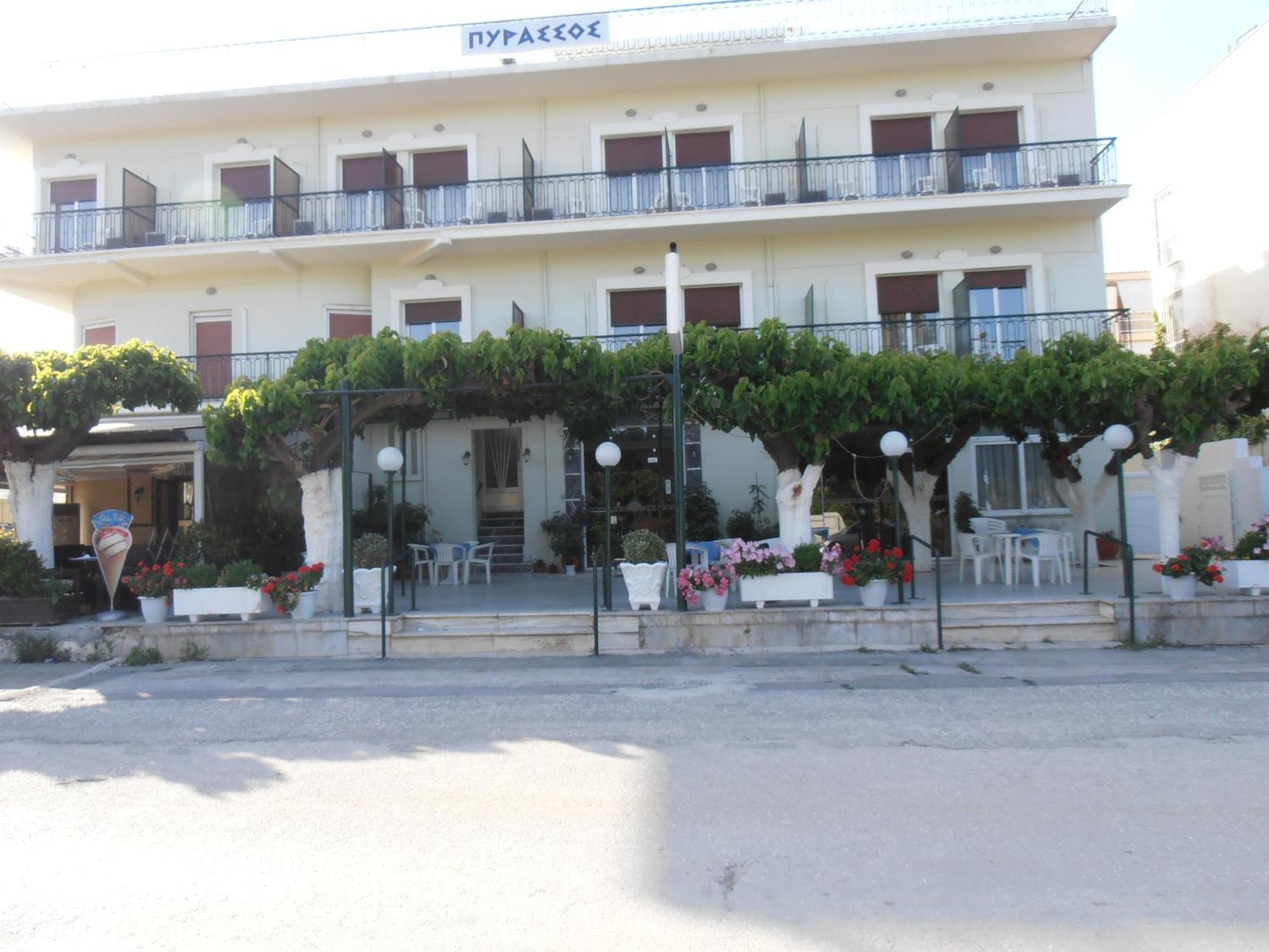 Guest house Pyrassos *